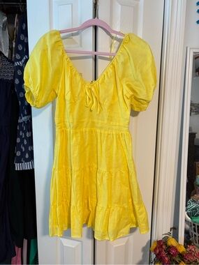 Chelsea & Violet Yellow Puff-Sleeve Tiered Mini Dress